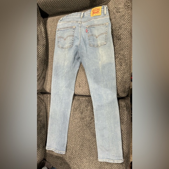 Boys Levi Strauss Jeans. Size 16. - Picture 3 of 3